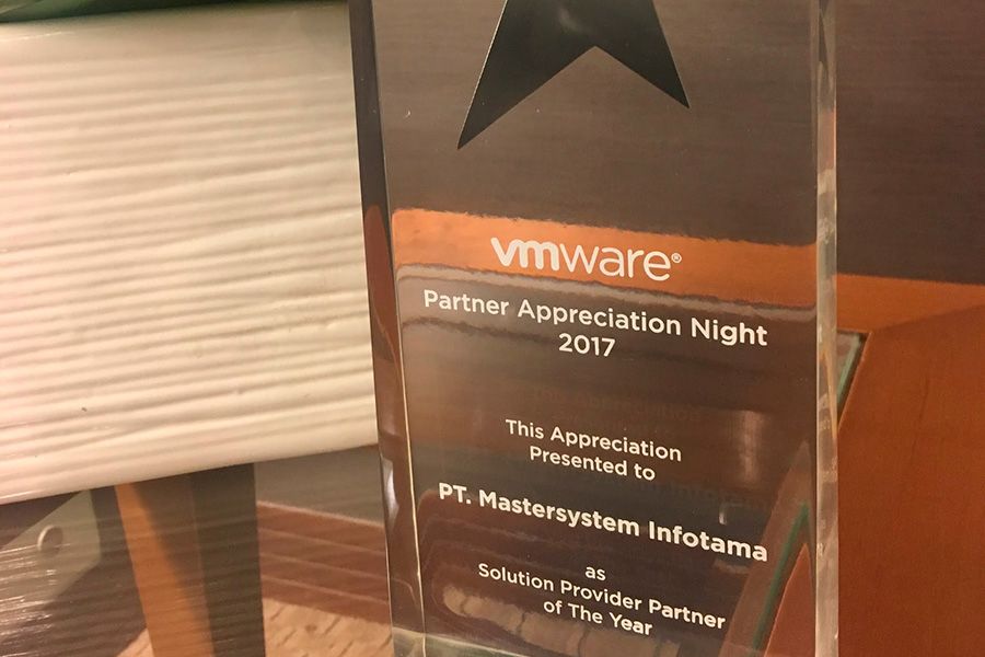 Mastersystem Infotama - 2017 VMware Indonesia Solution Provider of the Year
